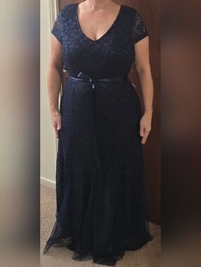Elegant Navy Lace Maxi Formal Dress with Satin Waist Tie